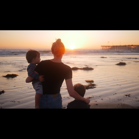 Meet your Posher, Ashley 😘 - Picture 4 of 6